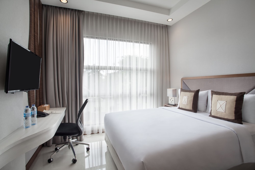 Sawana Suites 12/25