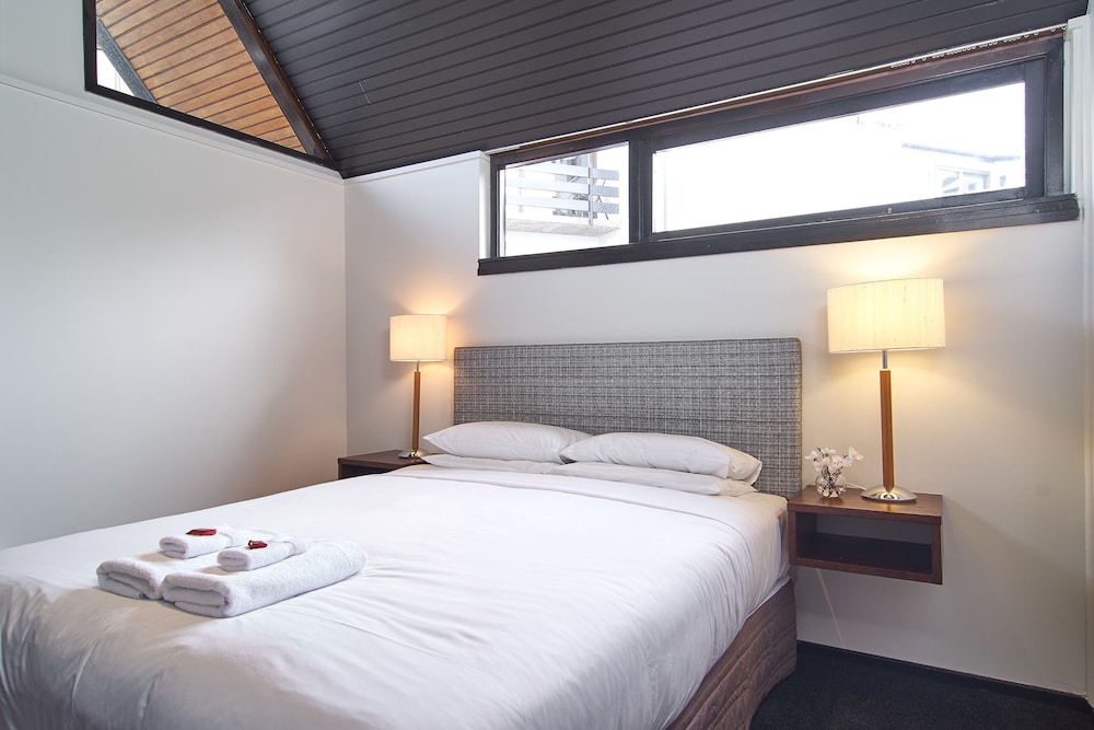 Hotel Carlton Mill 13/64