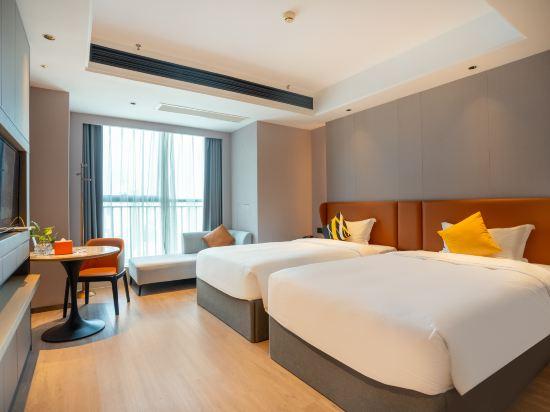 Superior, Twin Beds