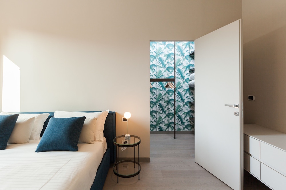 Easyhomes Duomo Suites and Apartments 14/38