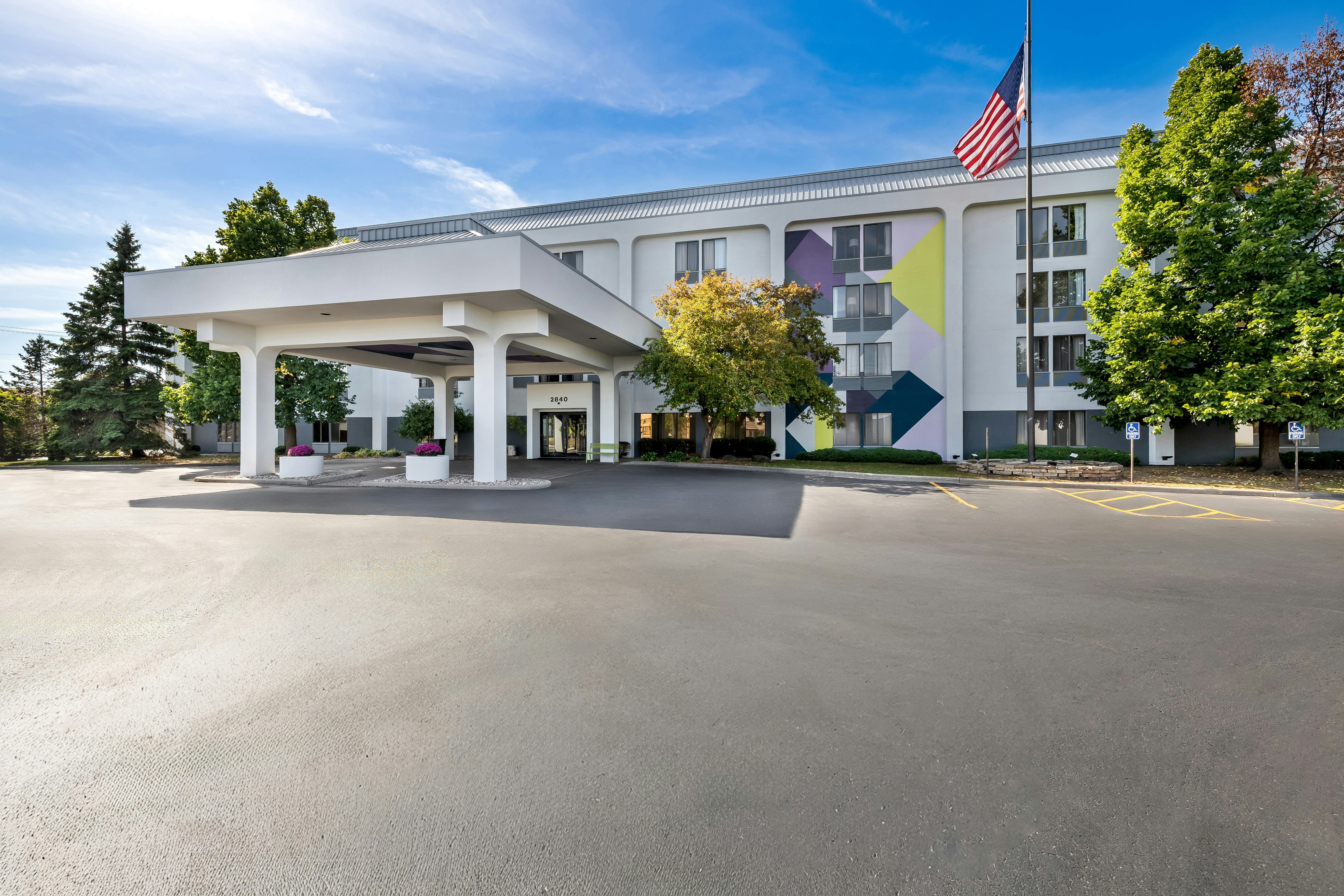 Spark by Hilton Green Bay 39/42