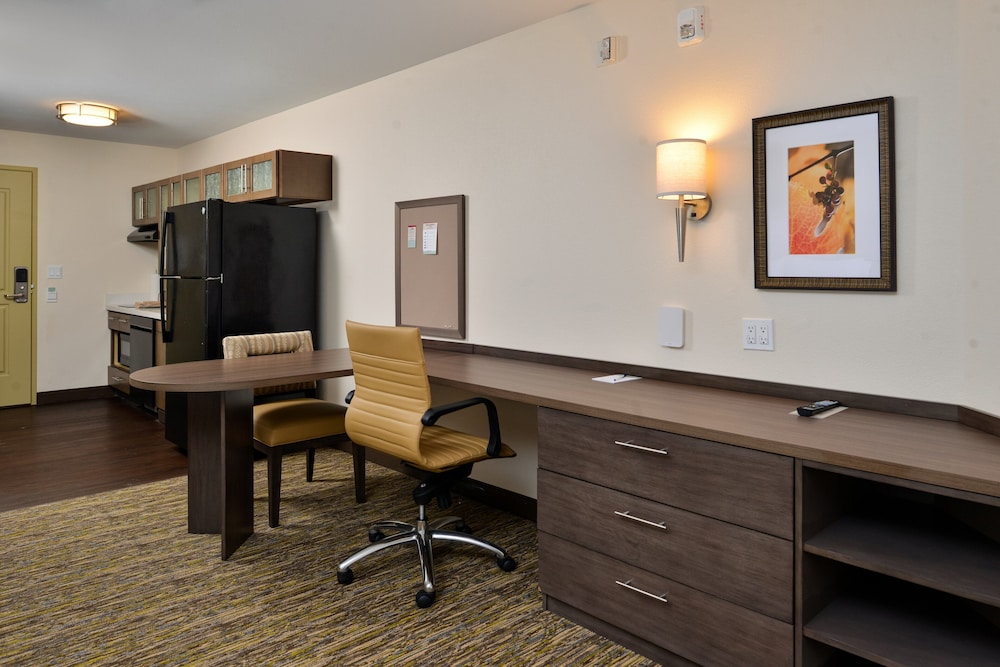Candlewood Suites Lodi 39/43