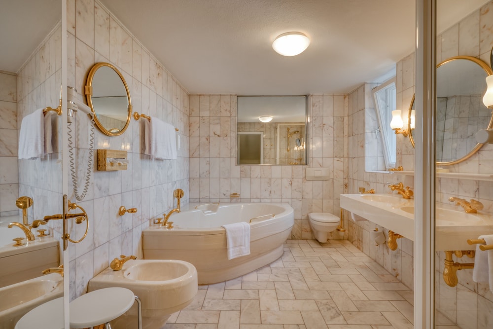 Eisenhut Hotel 24/46