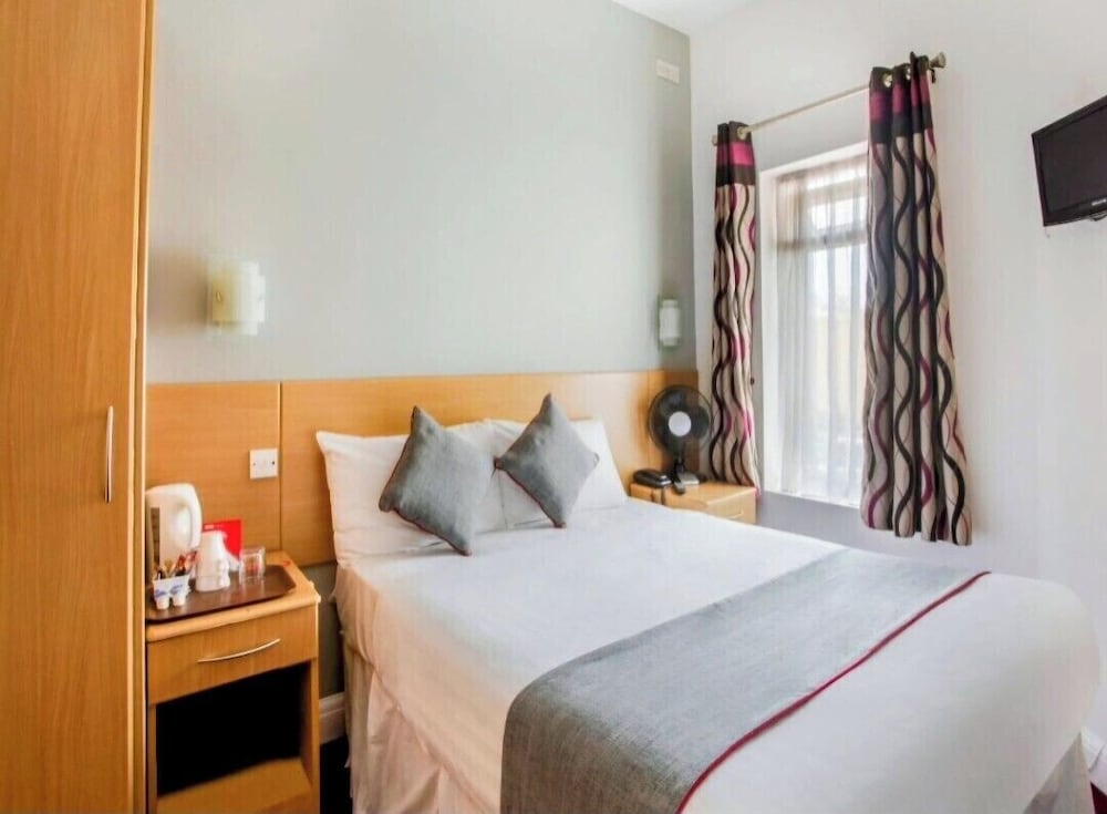 Compact, Double Bed