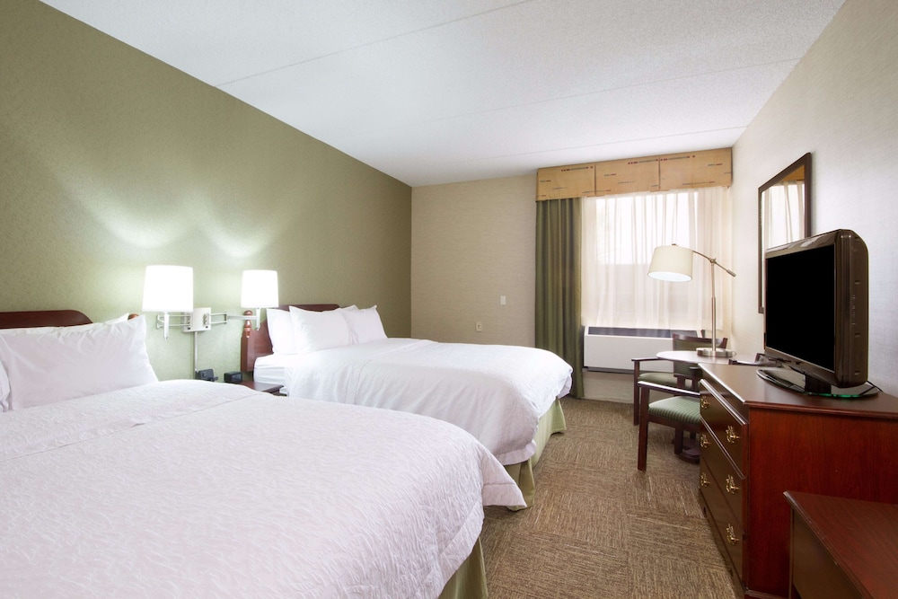Hampton Inn Buffalo South I 90 12/51