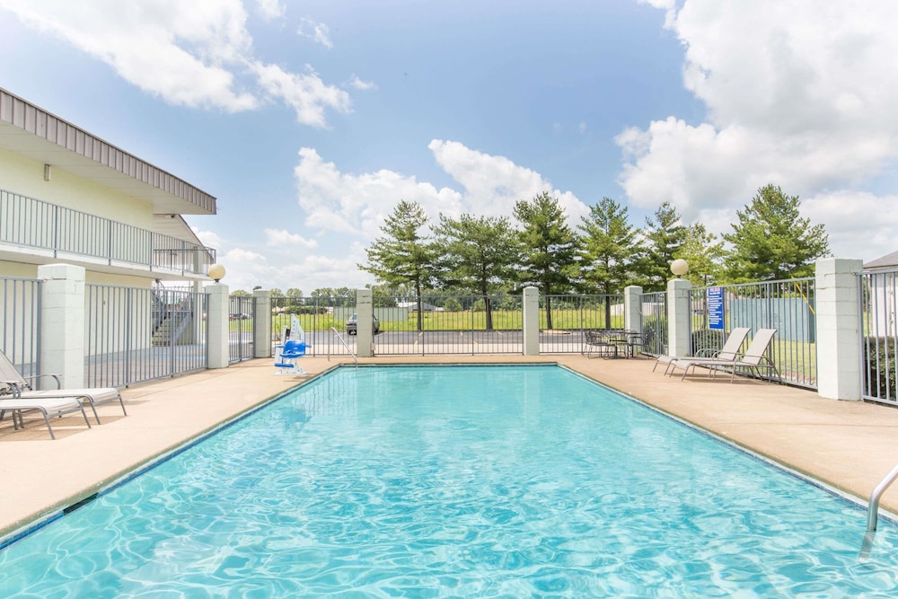 Days Inn by Wyndham Ripley 3/13
