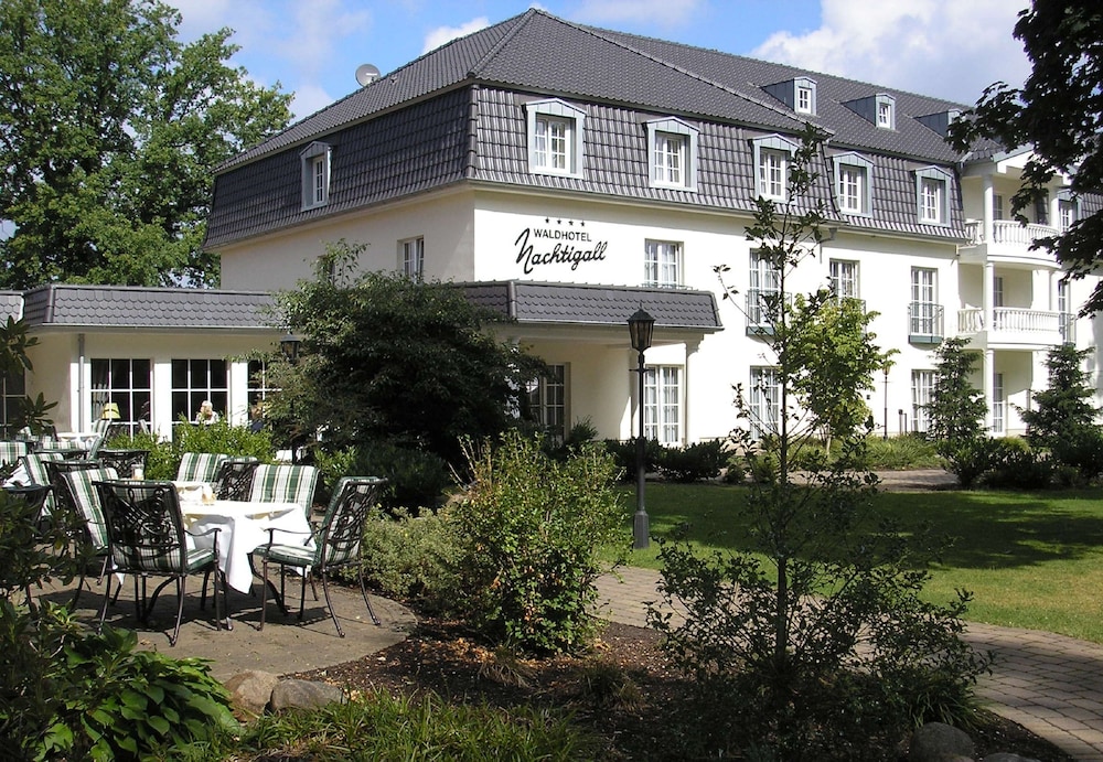 Waldhotel Nachtigall 4/38