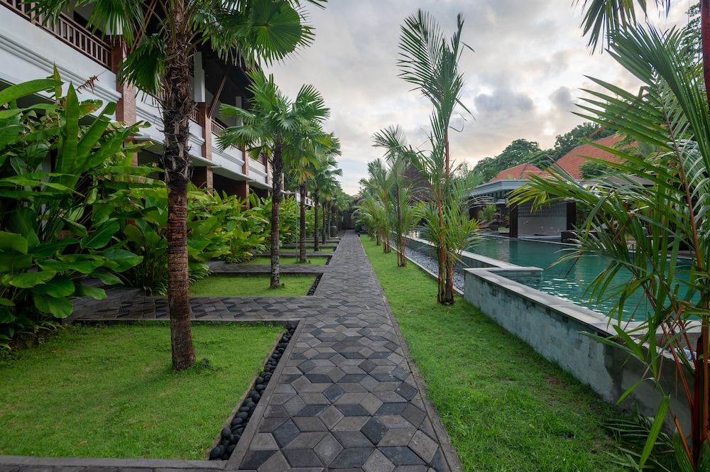Griya Shanti Suites 29/37