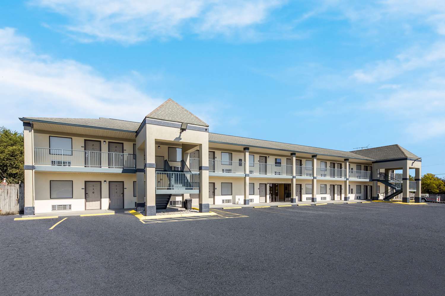 Rodeway Inn Ardmore I-65 20/20