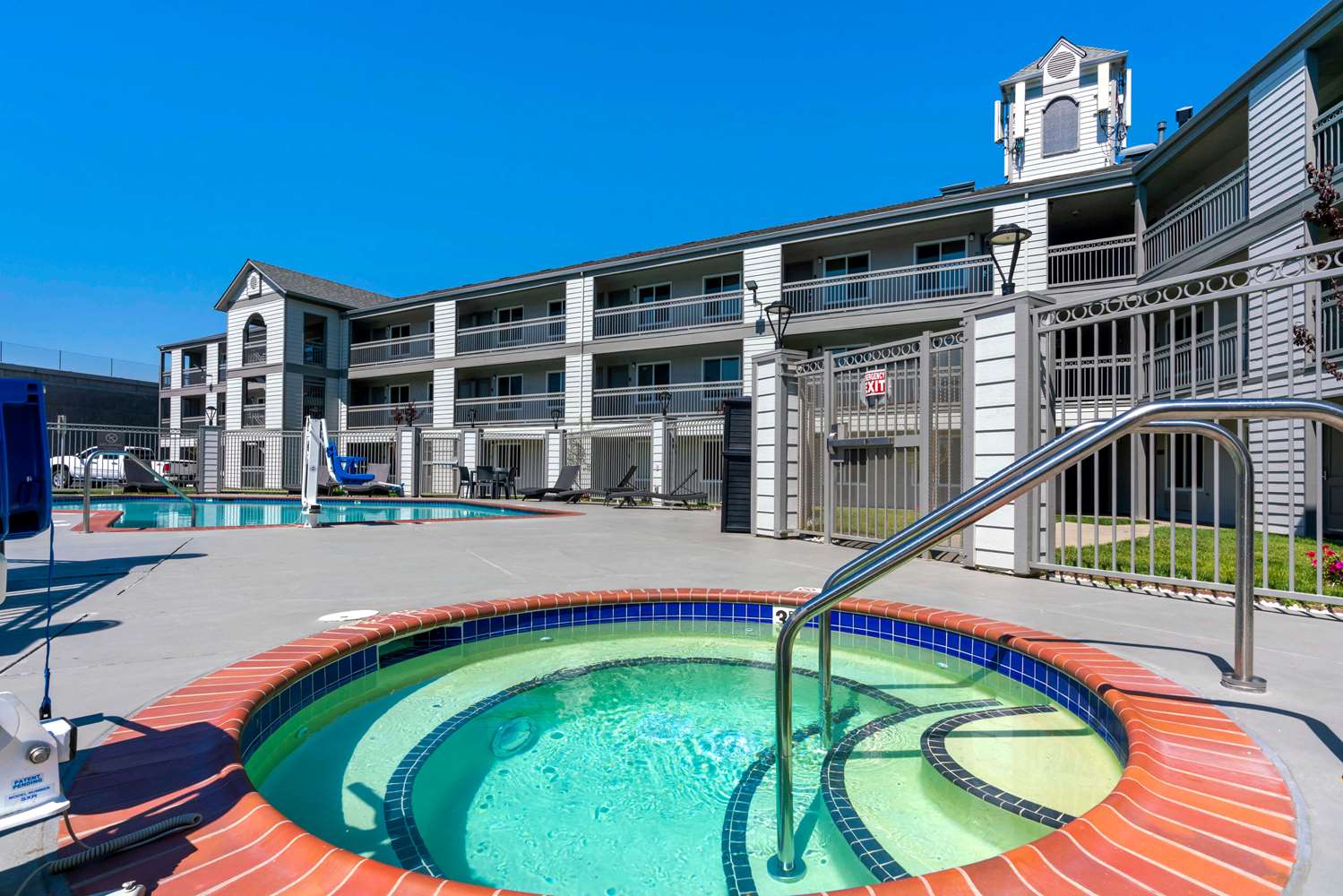 Comfort Inn Antioch - Century Plaza 31/32