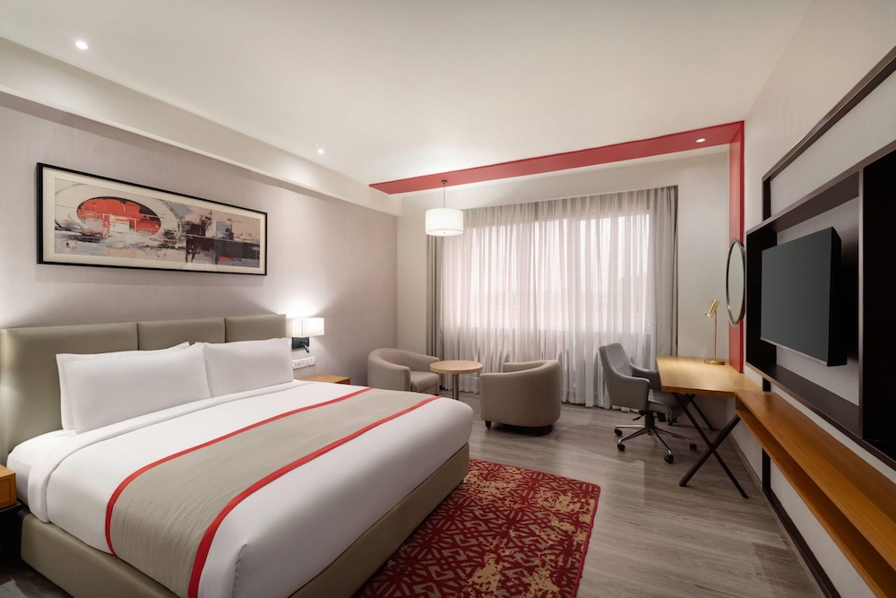 غرفة بسرير كينج لذوي الإعاقة، Ramada by Wyndham Bodh Gaya Mahabodhi 2/5
