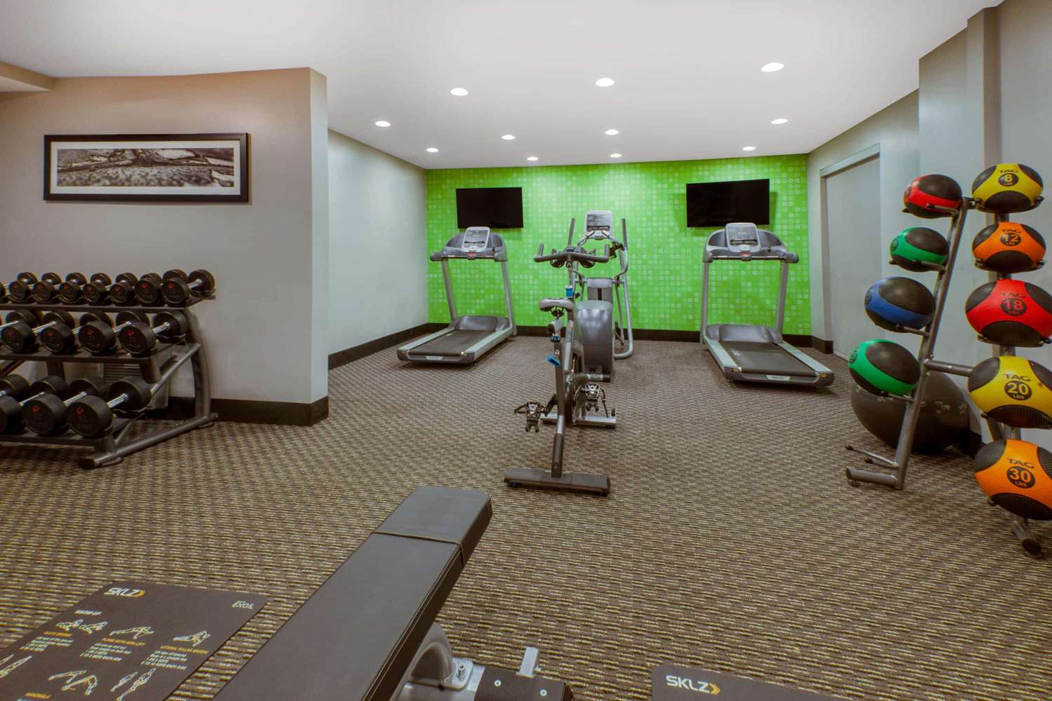 La Quinta Inn & Suites by Wyndham Detroit Utica 30/49
