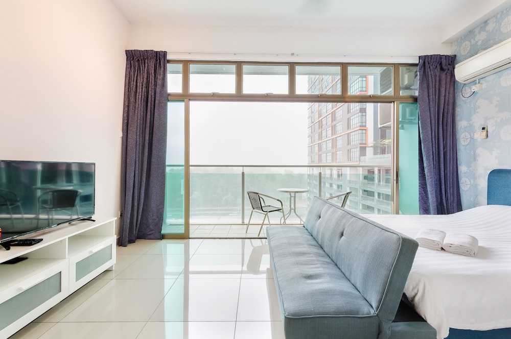 Palazio Serviced Apartment 13/50