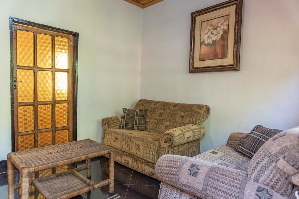 Okavango Lodge 20/30