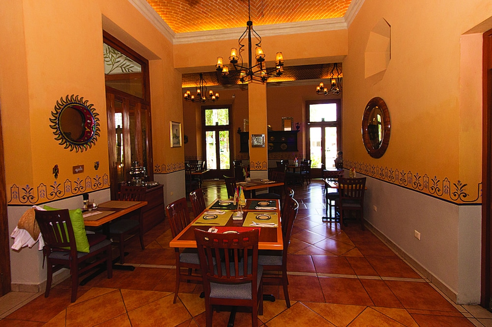 Hotel Casa San Angel 46/68