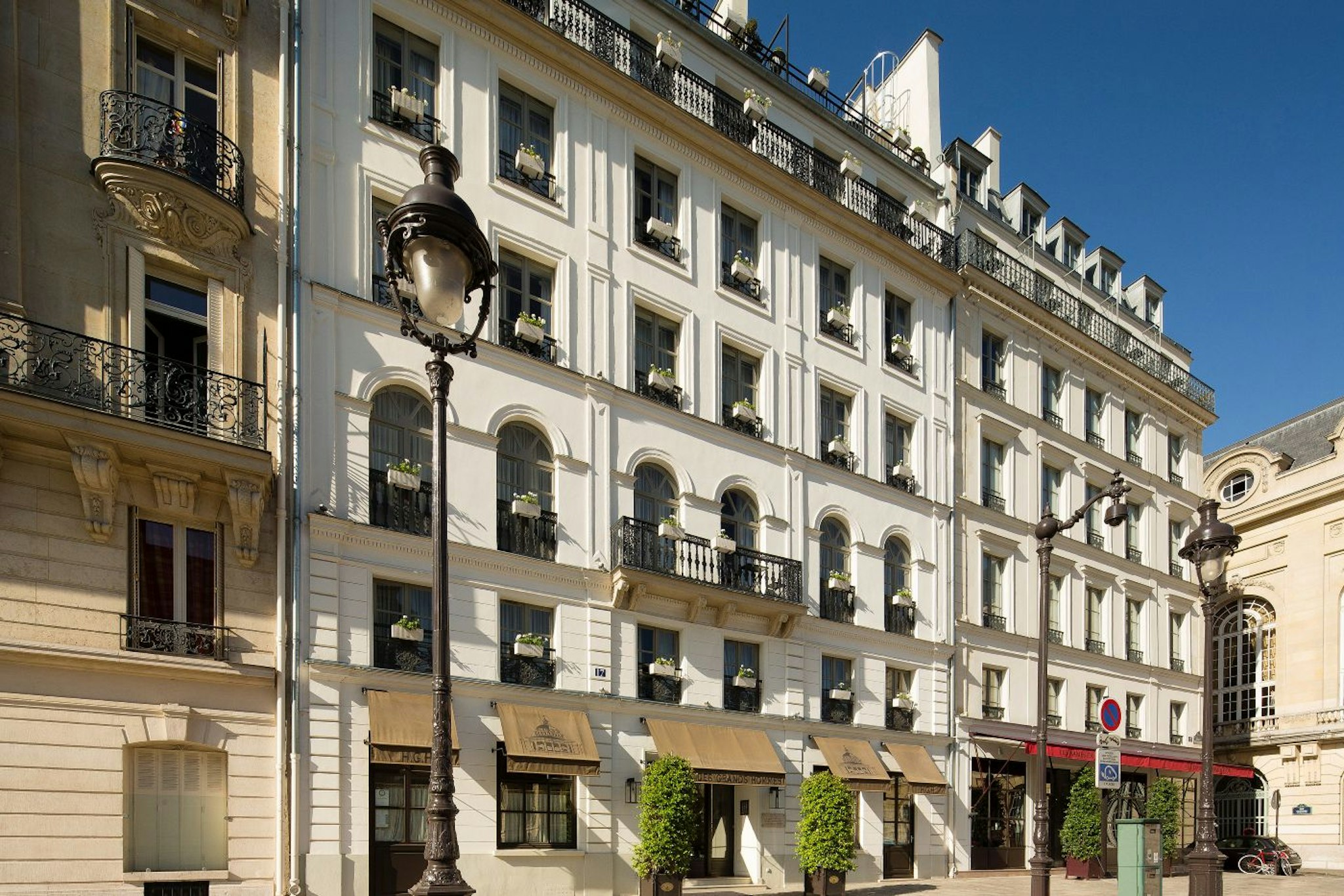 Hotel Des Grands Hommes 4/25