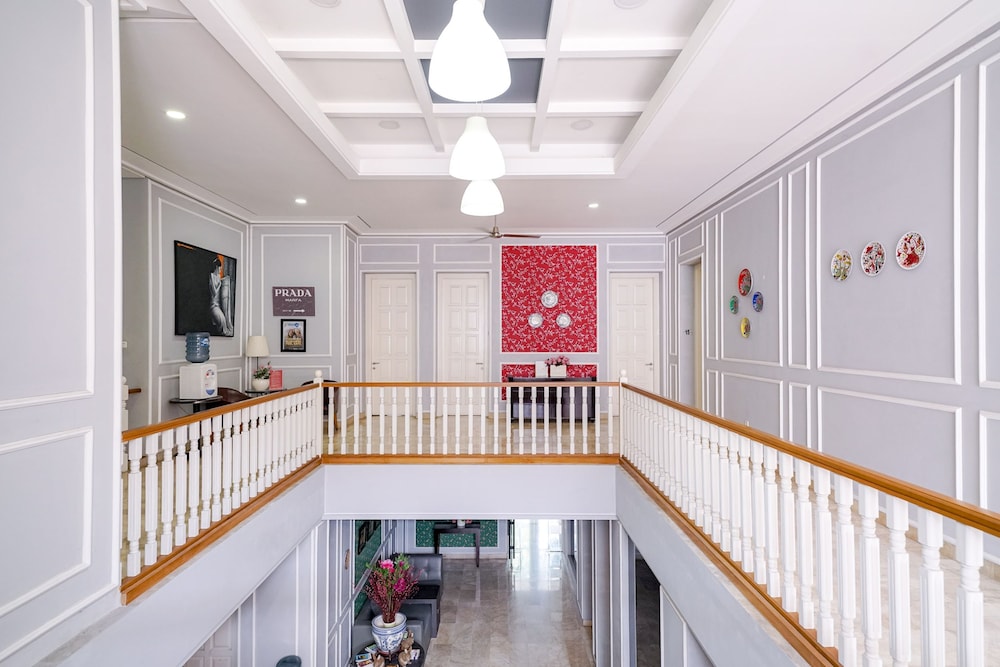 Reddoorz Premium Near Rs Pondok Indah 14/46