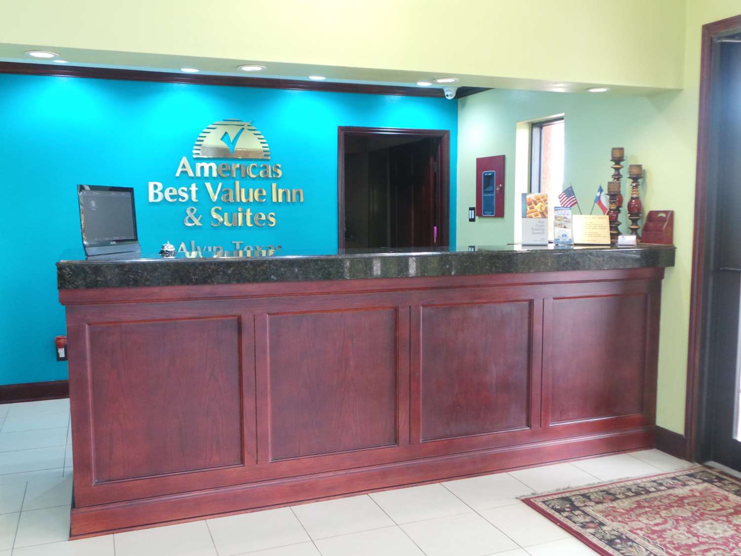 Americas Best Value Inn & Suites Alvin Houston 9/35