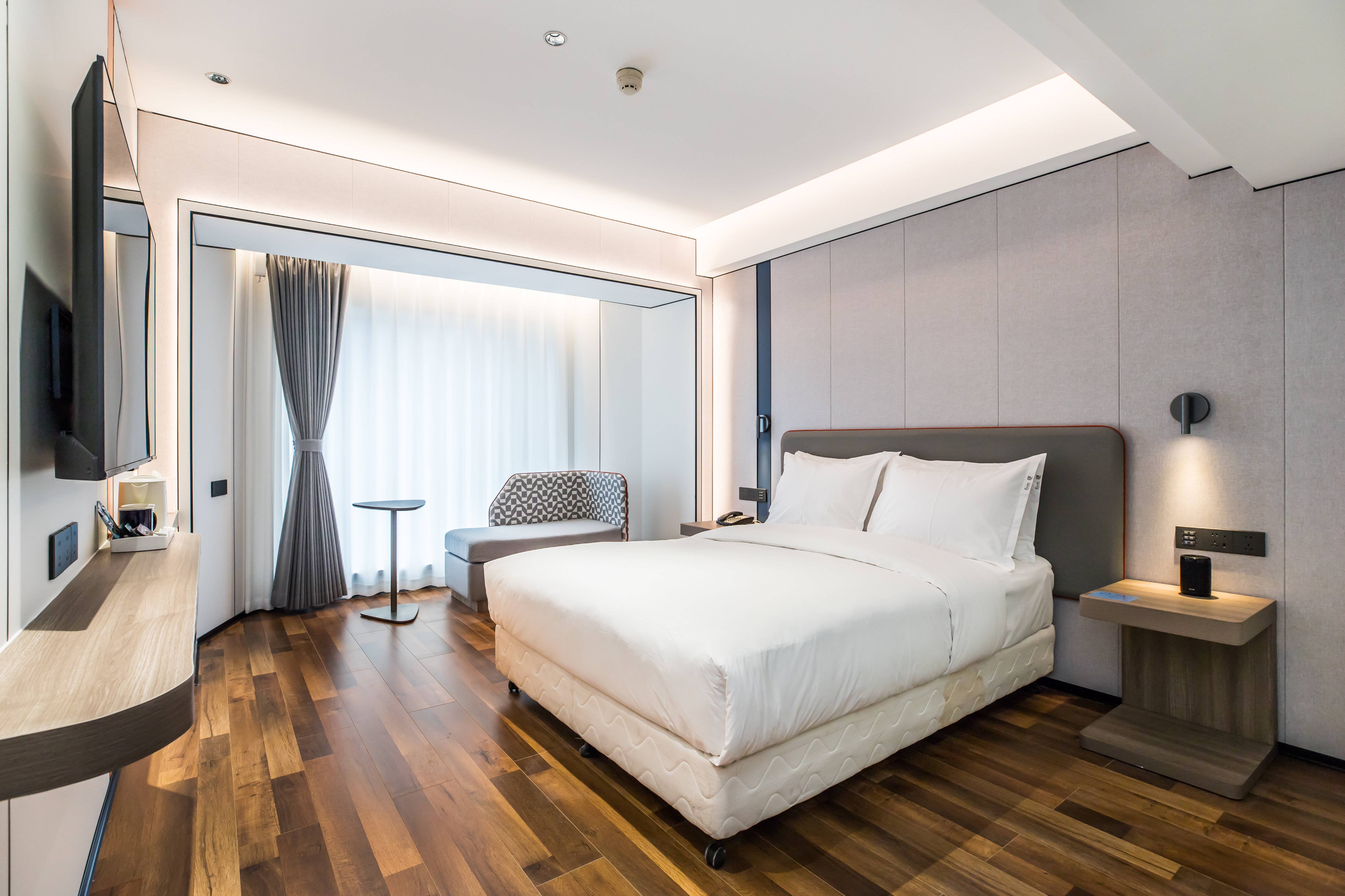 HOLIDAY INN EXPRESS CHENGDE DOWNTOWN 20/86