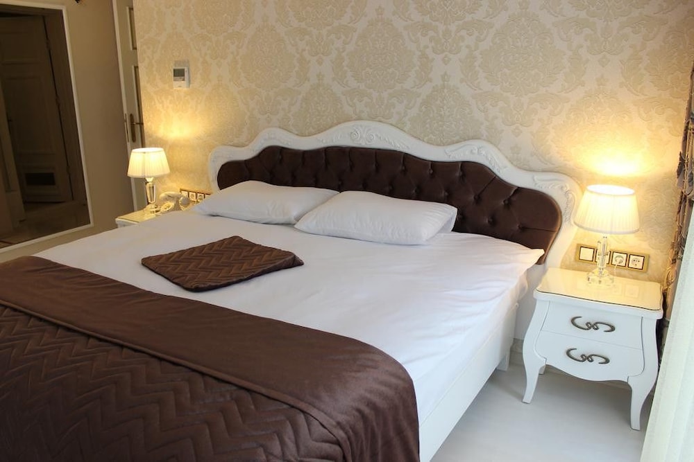 Azade Butik Otel 13/34