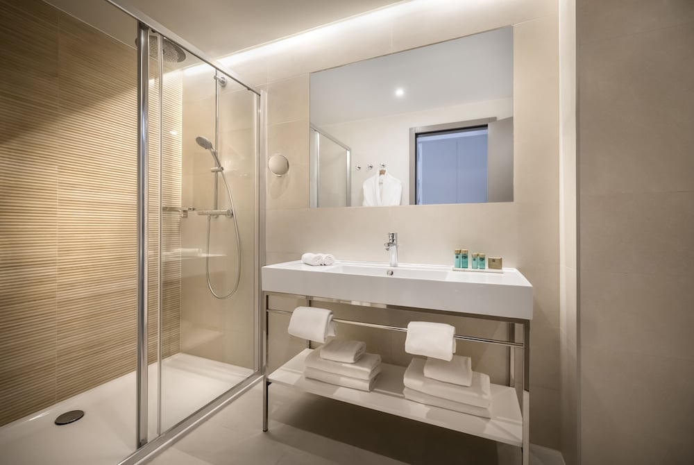 غرفة كلاسيكية بسريرين منفصلين بشرفة، Aminess Laurel Khalani Hotel 3/5