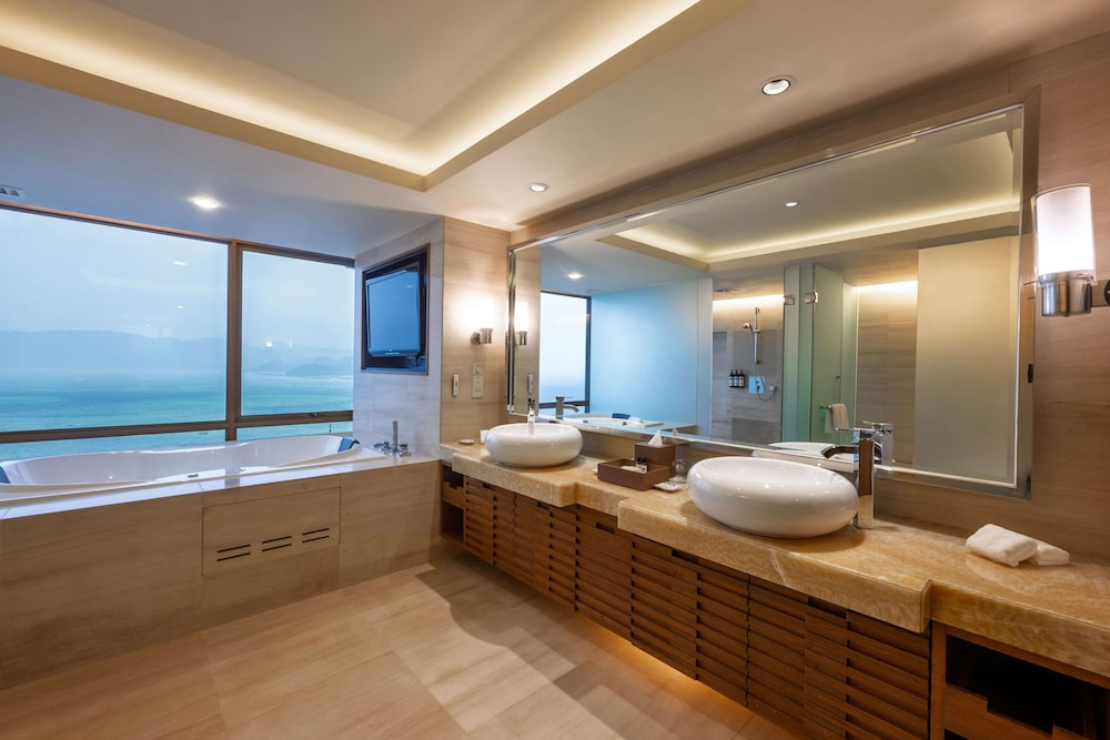 Hyatt Regency Kinabalu 58/59