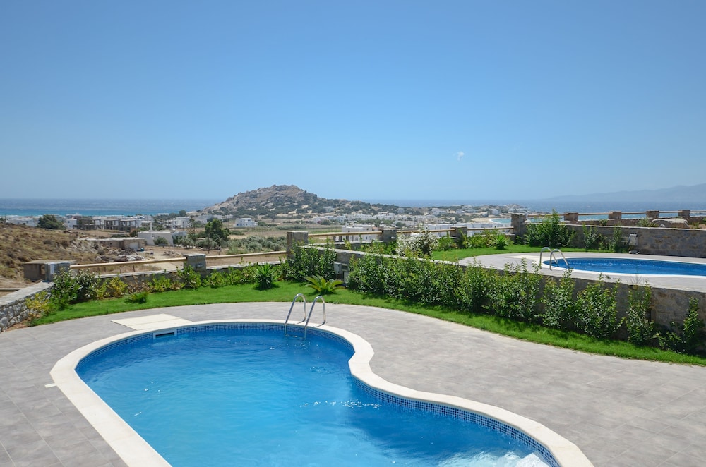 Naxos Luxury Villas 30/36
