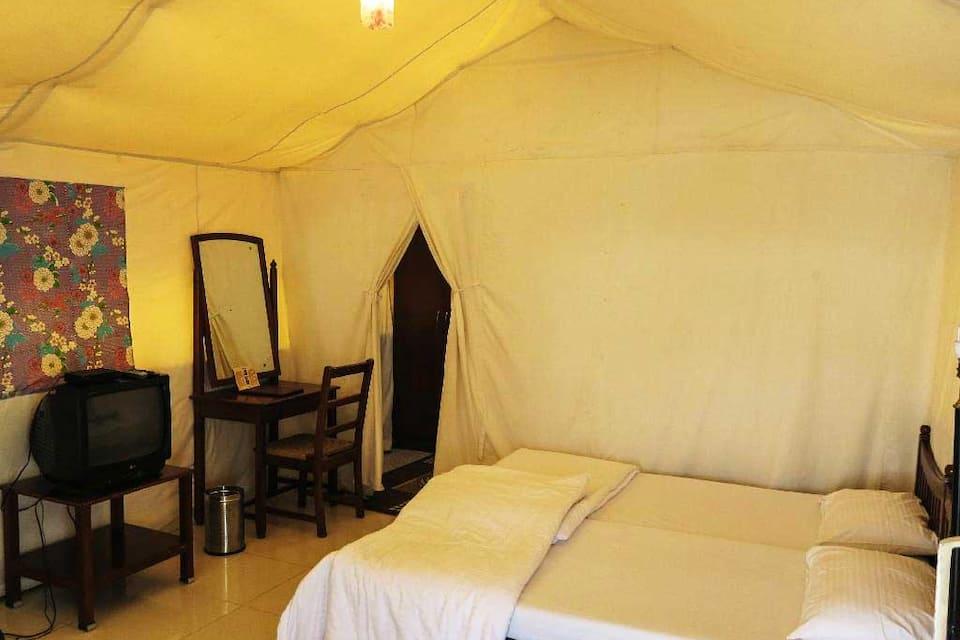 THE ORCHA RESORT. 15/39