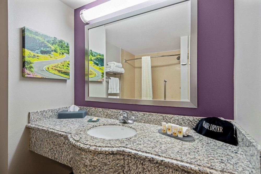 La Quinta Inn Suites Temecula 26/26