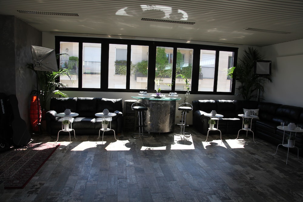 Atmos Luxe Navigli Hostel & Rooms 23/47