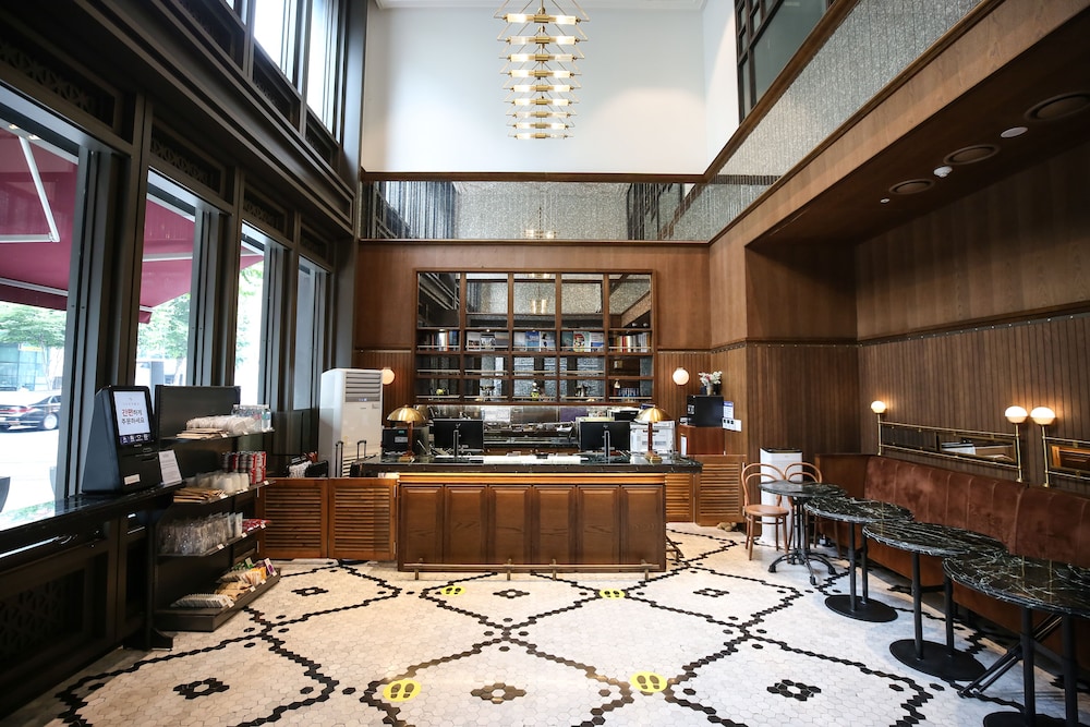 Lobby at Hotel Crescendo Seoul, SEOUL