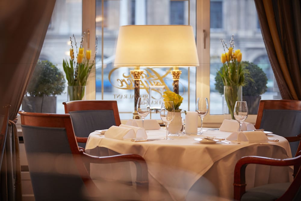 Hotel Schweizerhof Zurich 48/53