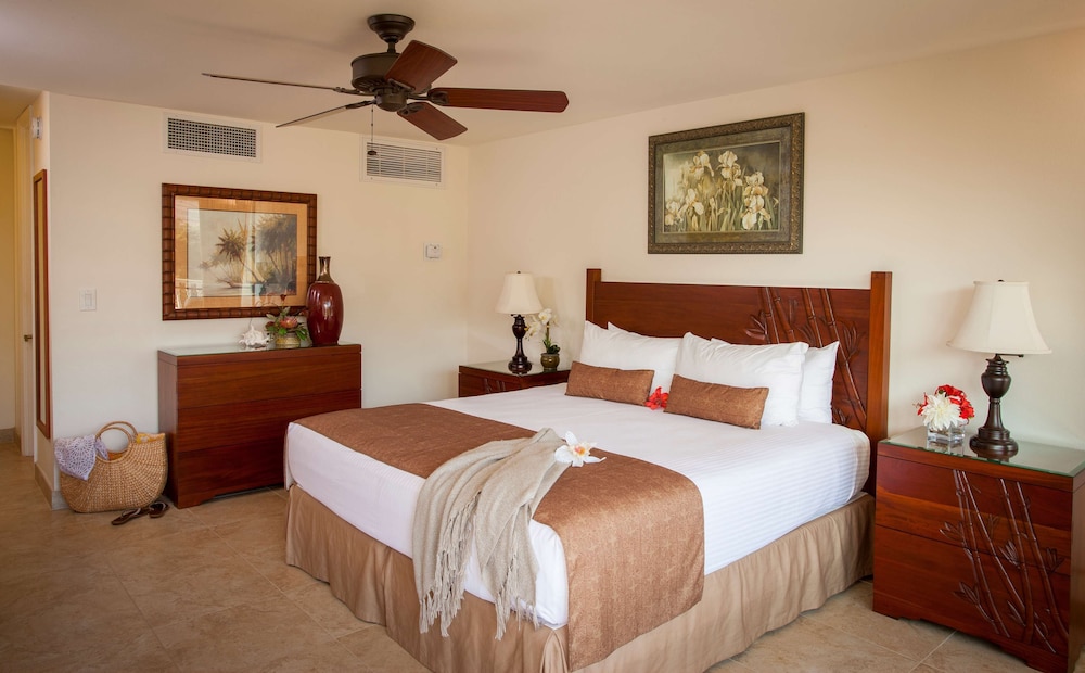 Lahaina Shores Beach Resort 14/57