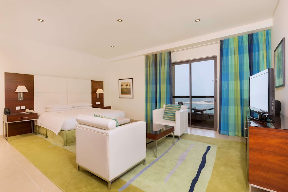 DELUXE, KING BED, SEA VIEW