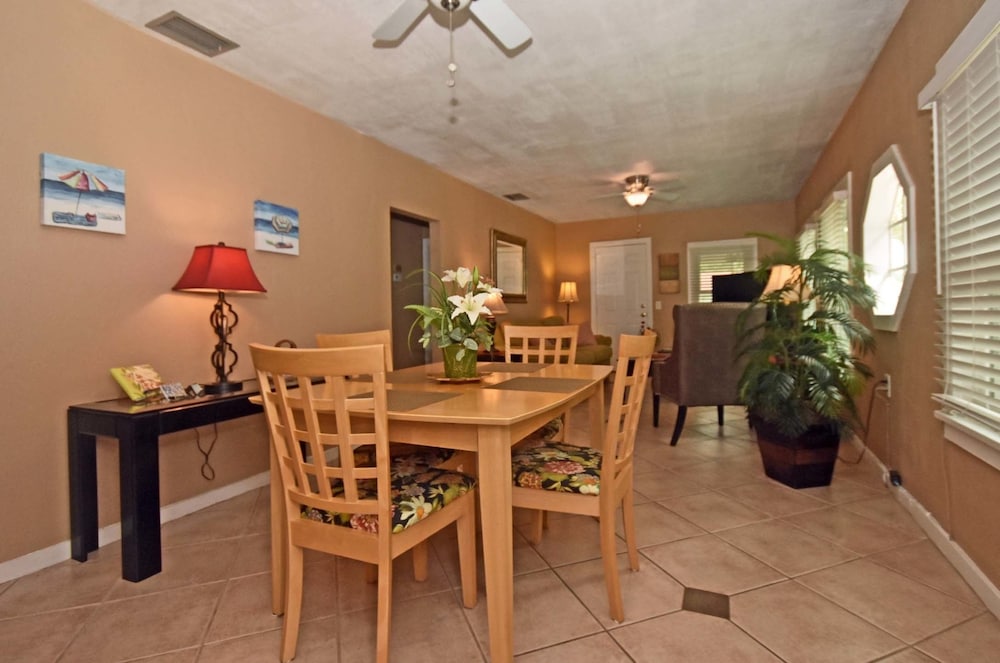 Paradise Cove at Lemon Bay 45/71