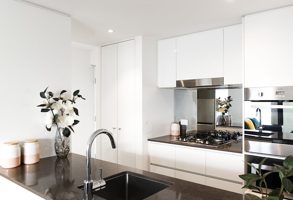 RNR Serviced Apartments North Melbourne 16/44