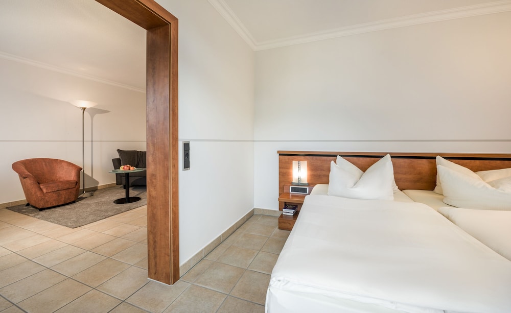 Hotel Vierjahreszeiten Iserlohn 6/50