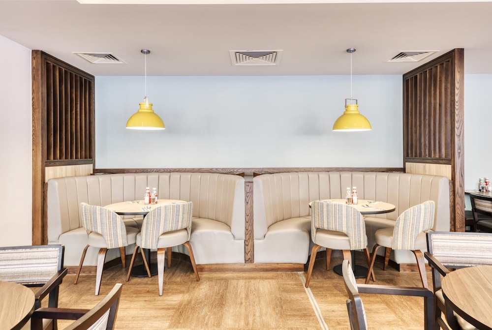 Premier Inn Banbury Town Centre (Castle Quay) hotel 39/50
