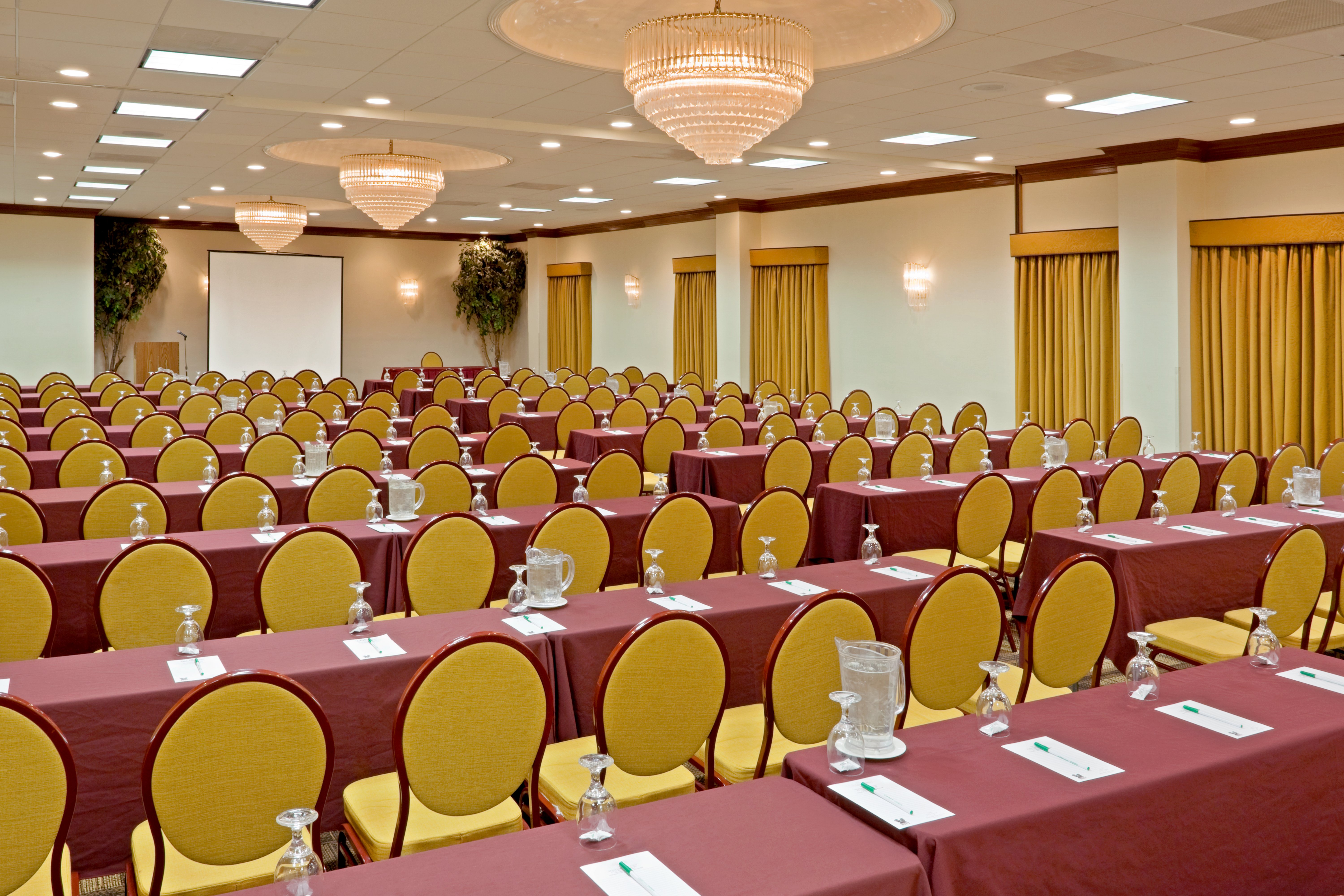 Garner Hotel Totowa by IHG 65/74