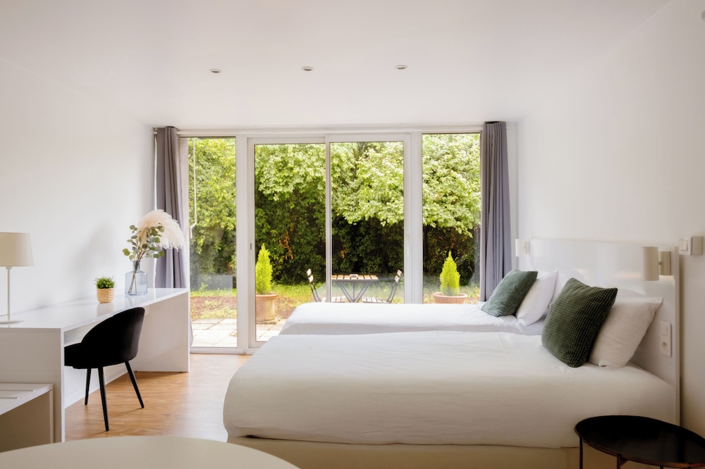 Family Suite, 1 Double and 3 Single Beds