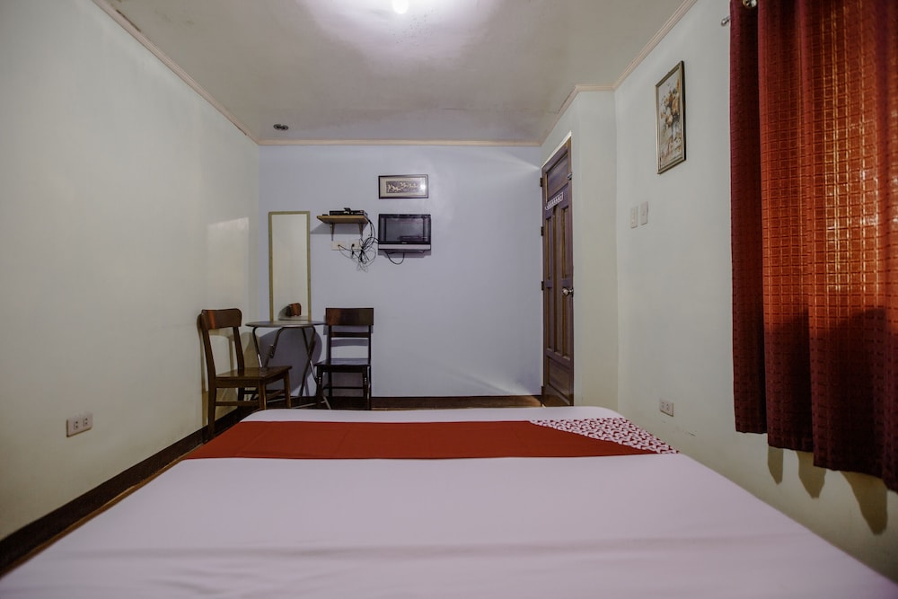 OYO 741 Sierra Travellers Inn 33/43