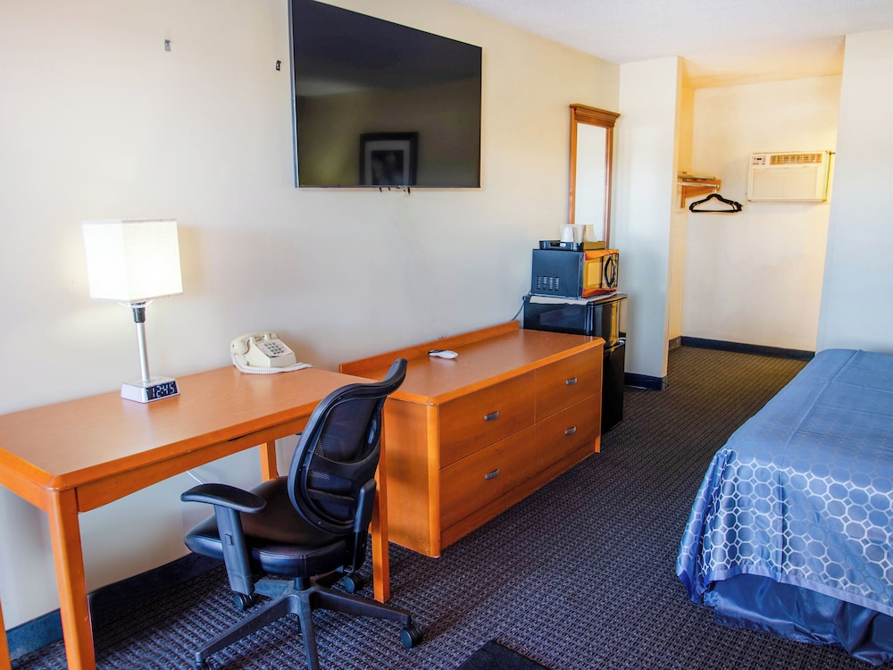 Sportsman Inn by OYO US Hwy-64 34/42