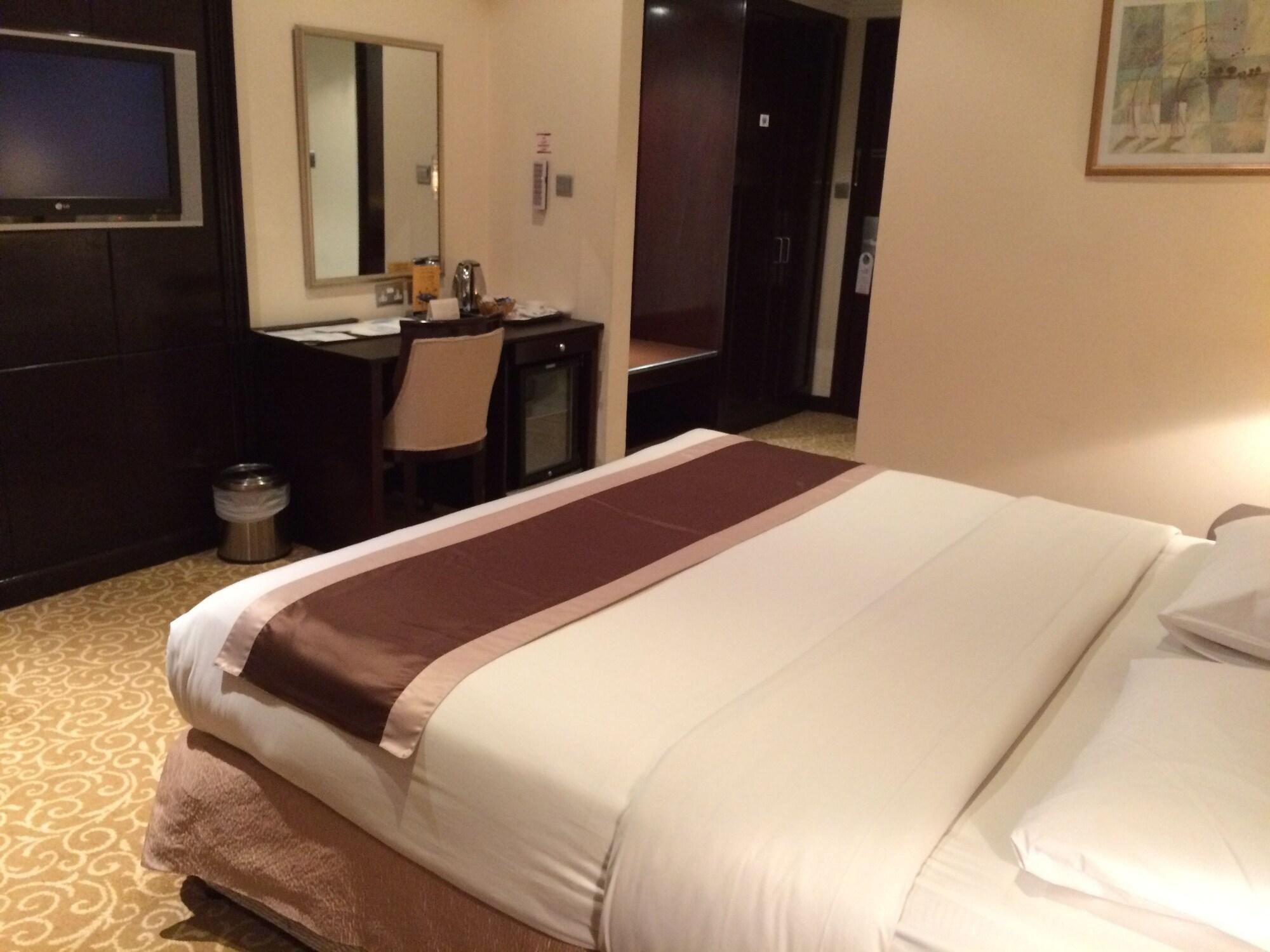London Suites Hotel