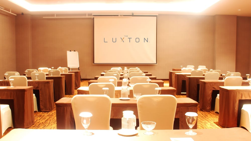 The Luxton Cirebon Hotel Convention 55/63
