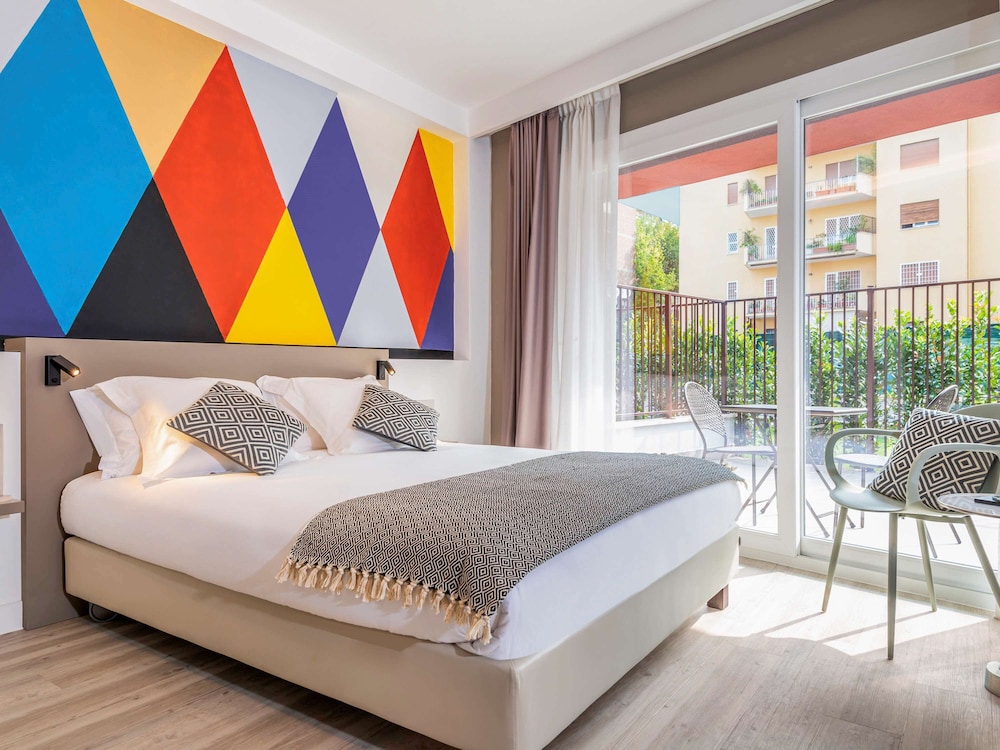 SUPERIOR, STUDIO, DOUBLE BED