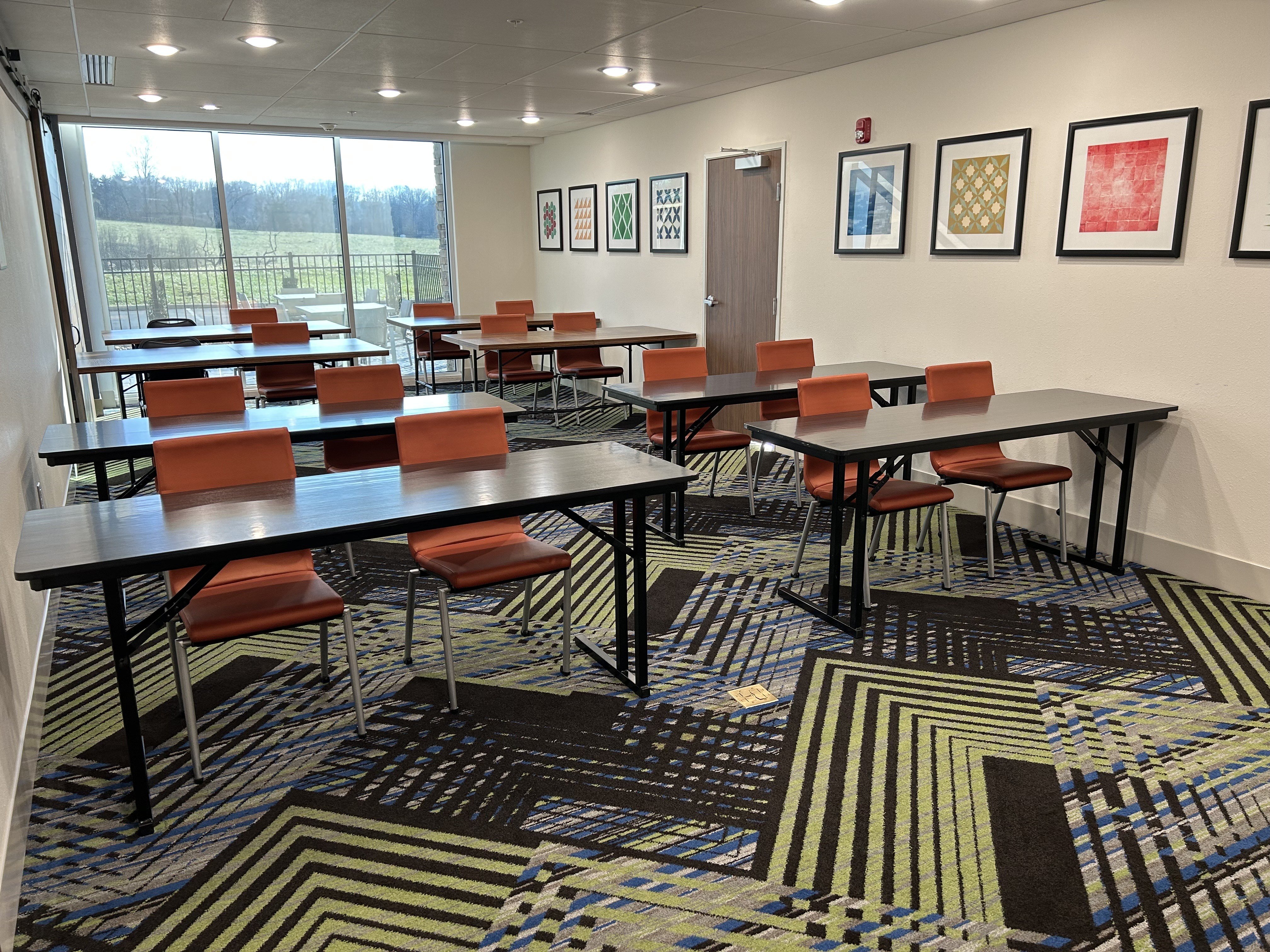 Holiday Inn Express And Suites Abingdon 54/62