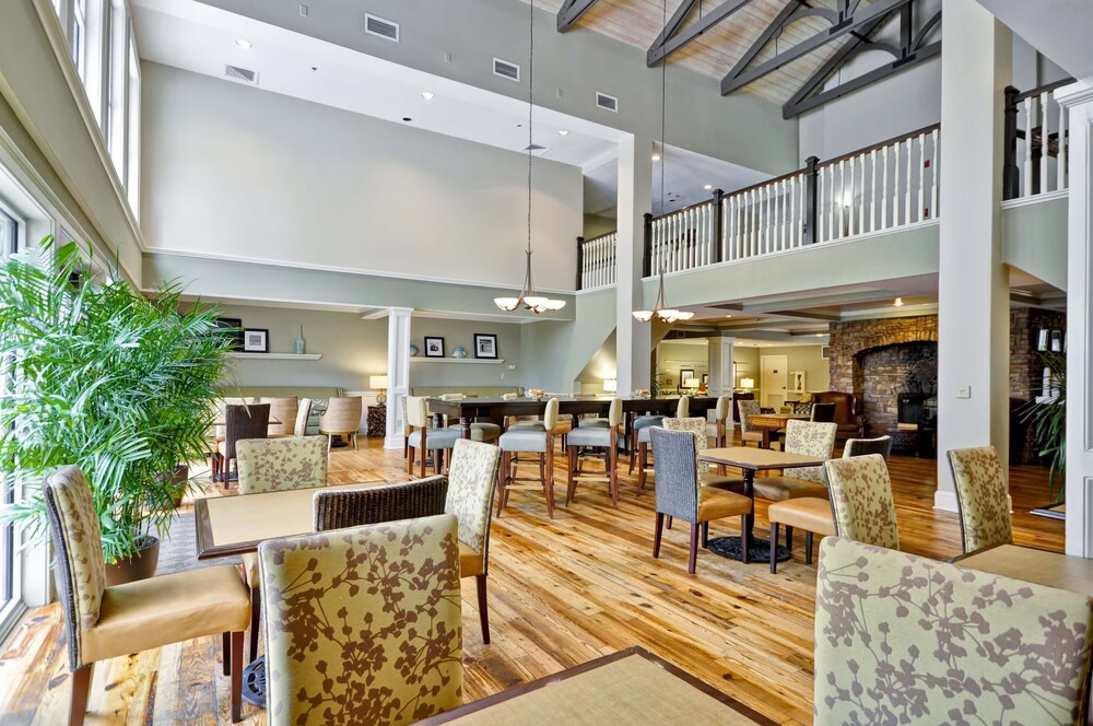 Hampton Inn Suites Charleston 42/48