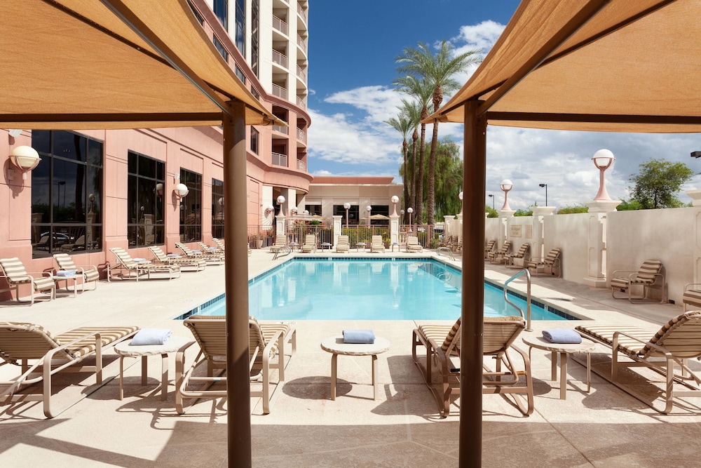 Phoenix Airport Marriott 3/37