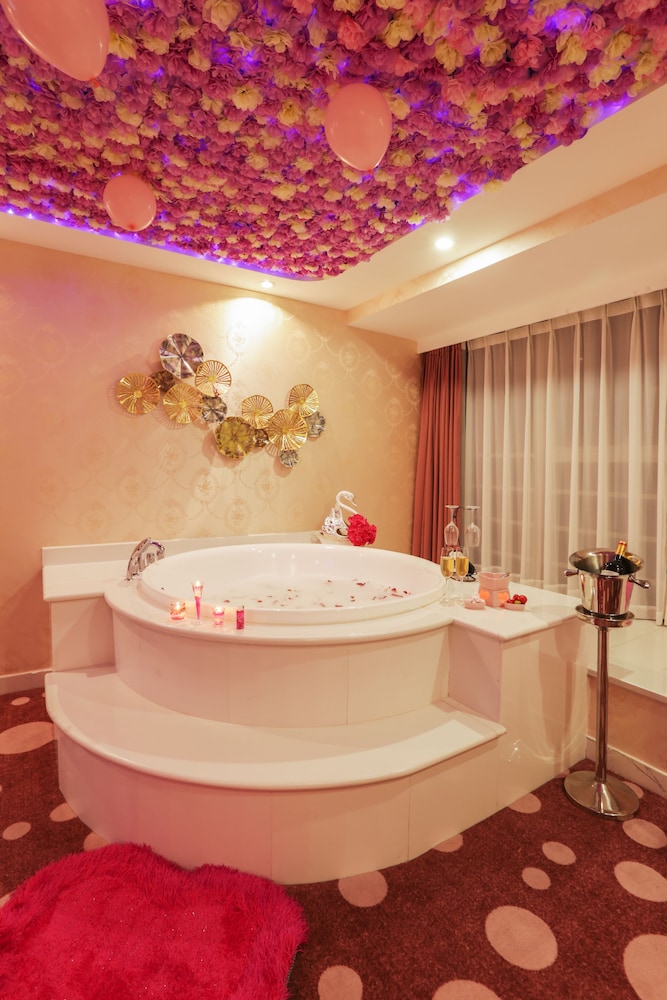 L Theme Hotel Foshan 30/50