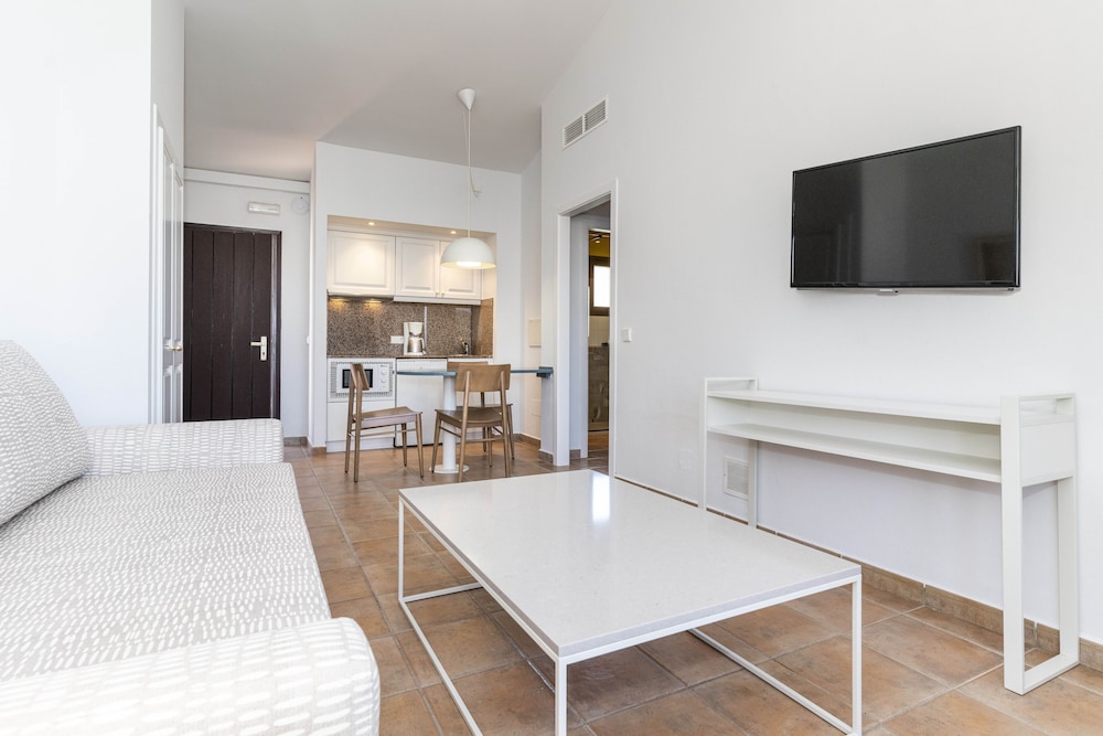 Calallonga Hotel Menorca 20/50